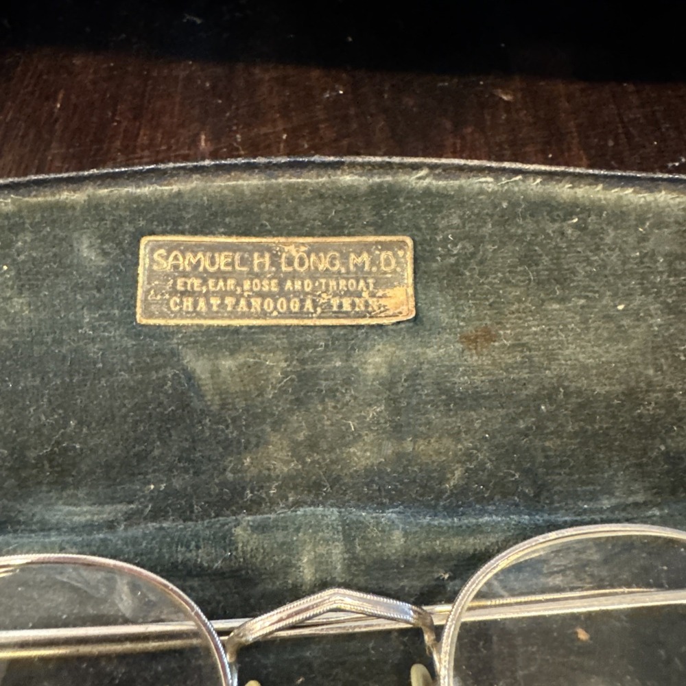 Antique Round Eye Glasses / Antique Spectacles in Original Well Cared For Case - Picture 2 of 7